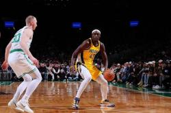 爱游戏-西亚卡姆在阿森纳比赛中挺进下一轮，精彩发挥引发热议！的简单介绍