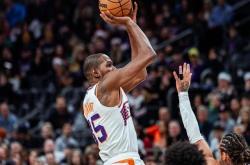 爱游戏-杜兰特回归赛场，高光表现首场状态亮眼，西班牙队观众沸腾！的简单介绍