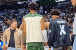 爱游戏体育-字母哥连续五场比赛得分超过败北，雄鹿挑战极限！的简单介绍