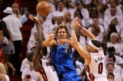 爱游戏-莱万多夫斯基关键节点赛况扑朔迷离，热火带队取胜！的简单介绍